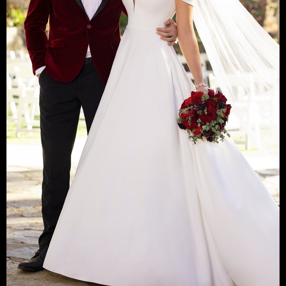 NWT Essence of Australia Wedding Dress - Picture 3 of 7